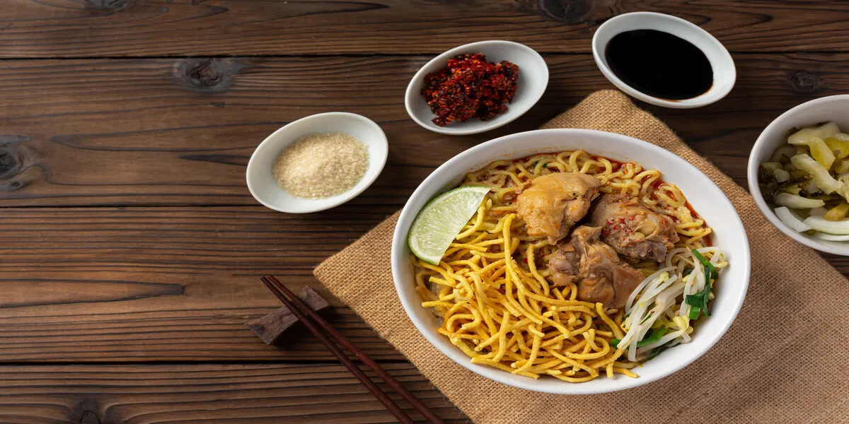 Mie Ayam Muantul: Rasa yang Menggigit Hati di Jantung Cilacap
